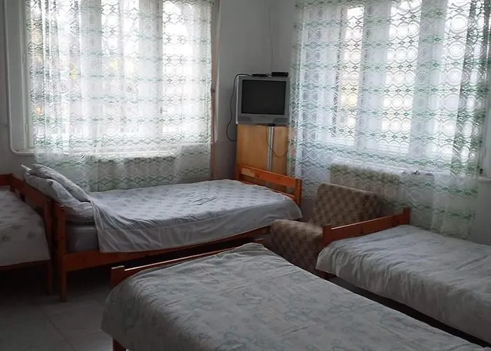 Malomtavi Vendeghaz Pensiune